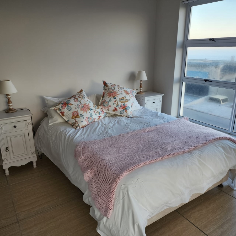 6 Bedroom Property for Sale in Jongensfontein Western Cape